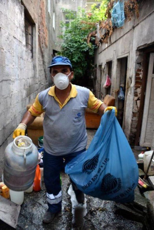 Evden 1 Kamyon Çöp Çıkarıldı 1