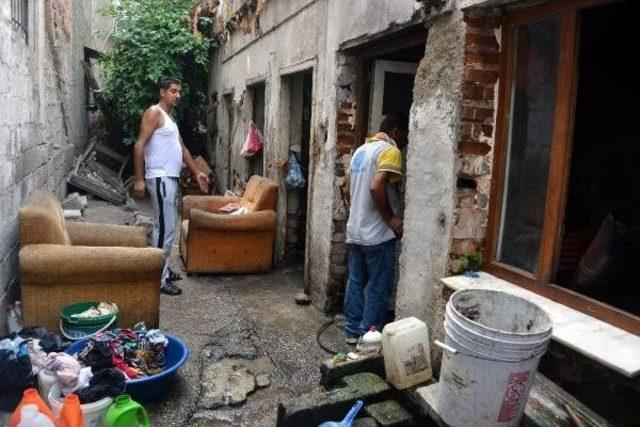 Evden 1 Kamyon Çöp Çıkarıldı 3