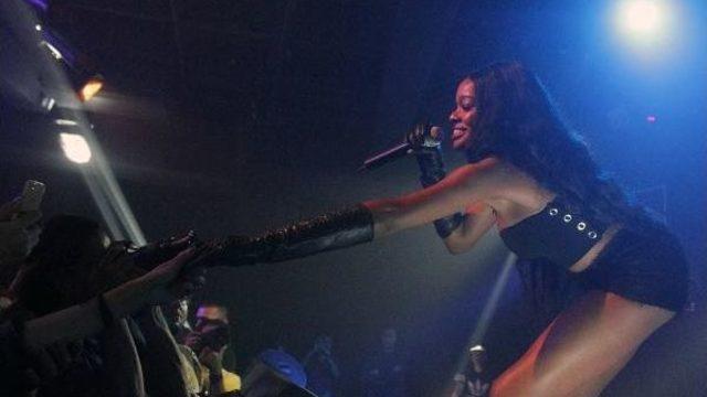 Azealia Banks İstanbul’Da Hayranlarıyla Buluştu