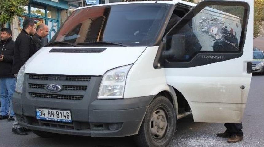 Balyozla Camını Kırdıkları Para Nakil Aracını Soydular