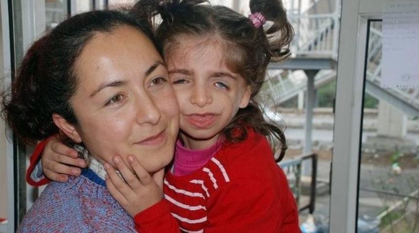 İşitme Engelli Fatmanur İ&ccedil;in B&uuml;t&uuml;n Mahalle Seferber Oldu