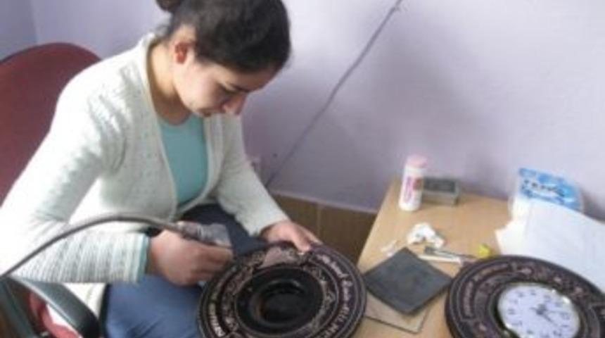 Kuluncak&rsquo;da Bayanlar İ&ccedil;in Yeni Kazan&ccedil; Kapısı: Bakır İşlemeciliği