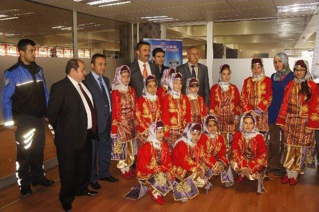 Emniyet M&uuml;d&uuml;rl&uuml;ğ&uuml;nden &Ouml;ğrencilere Yemek 2