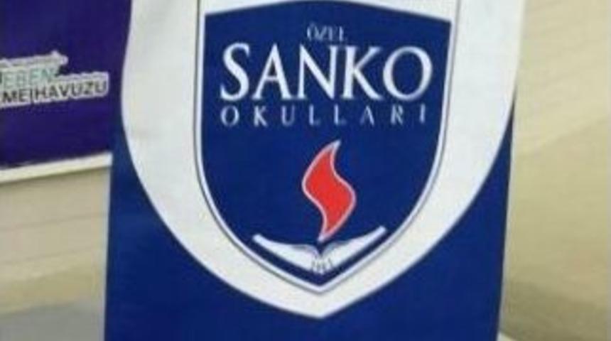 &Ouml;zel Sanko Okulları&rsquo;nın Y&uuml;zme Yarışması Başarısı