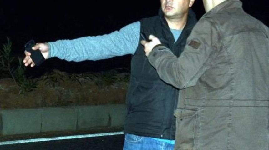 Son Dolmuşa Yetişmek İsterken Otomobil &Ccedil;arptı