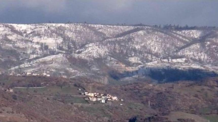 Simav&rsquo;da Y&uuml;ksek Kesimlere Kar Yağdı