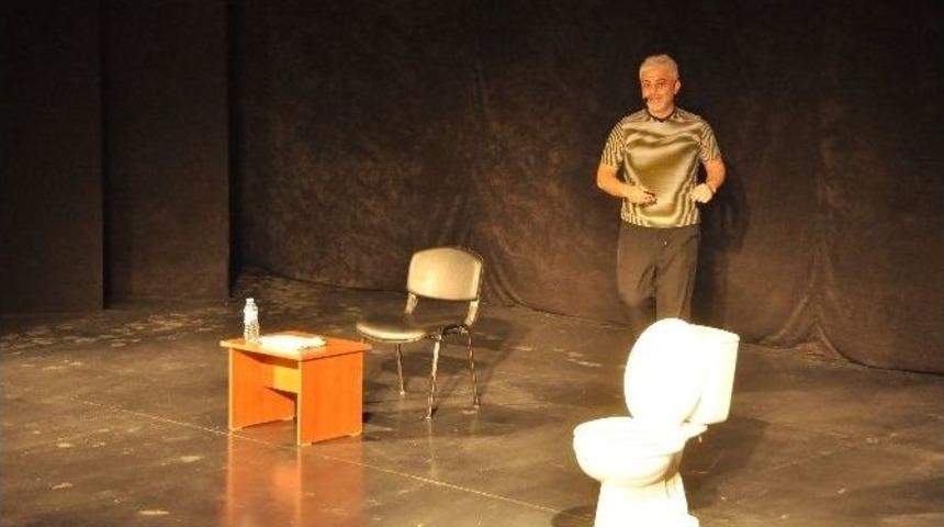 Kuşadası&rsquo;nda Tek Kişilik G&ouml;steri