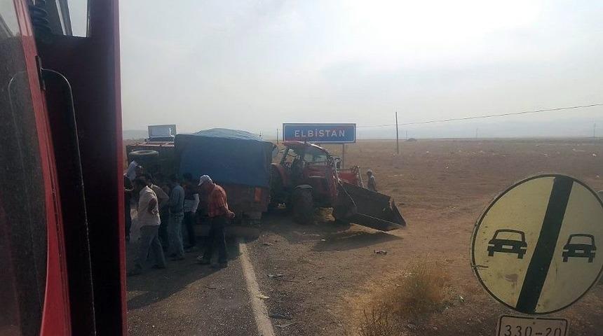 Trakt&ouml;r İle Kamyon &Ccedil;arpıştı: 1 Yaralı