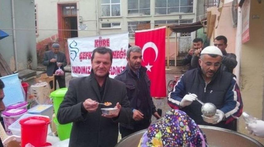 K&uuml;re Şefkat Derneği 500 Kişiye Aşure İkram Etti