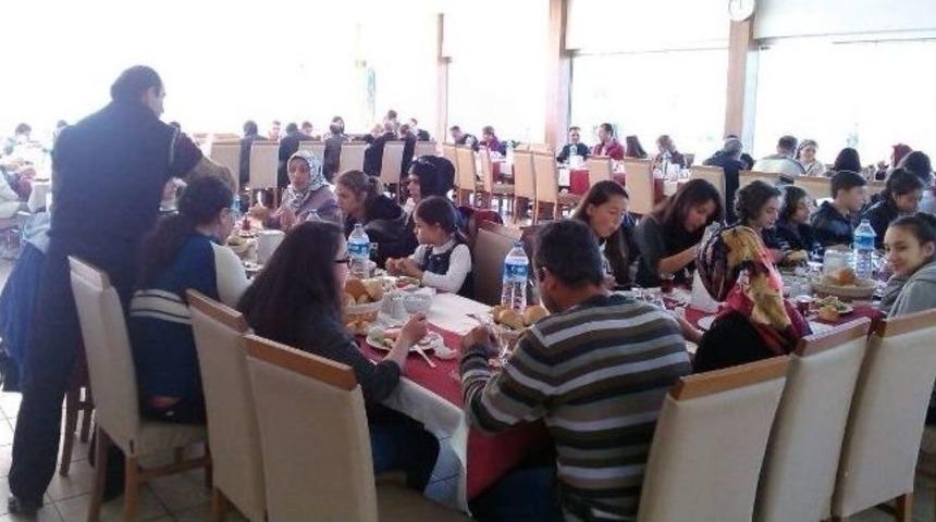 Kepez&rsquo;in Minik Basketbolcuları Kahvaltıda Buluştu