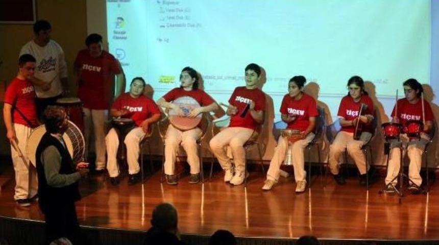 Down Sendromlu &Ccedil;ocuklardan Farkındalık G&ouml;sterisi