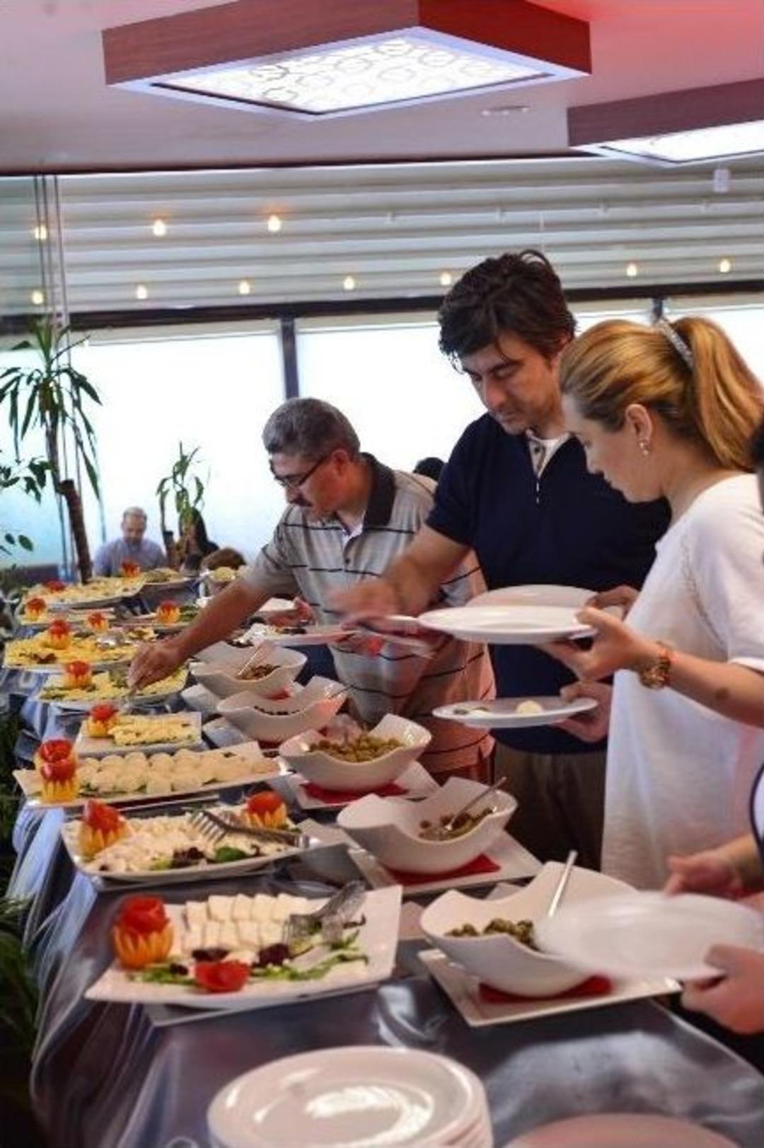 Ev Tadında Kahvaltı Keyfi