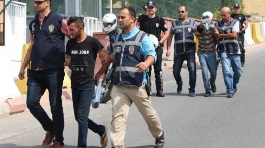 7 Ilde 84 Bin Lira Dolandıran 2 Şüpheli Yakalandı