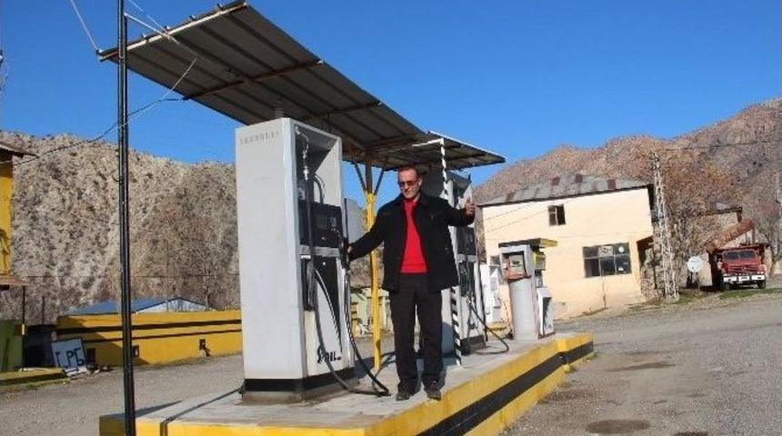 Ka&ccedil;ak Mazot İstasyonları Tehdit Ediyor