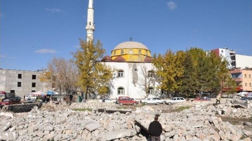 Elbistan&rsquo;ın Sembol&uuml; Olacak Cami İ&ccedil;in Arsa Tahsisi Yapıldı
