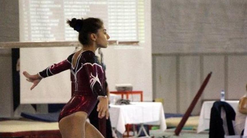 Bolu'da, Artistik Cimnastik Federasyonu Kupası Başladı