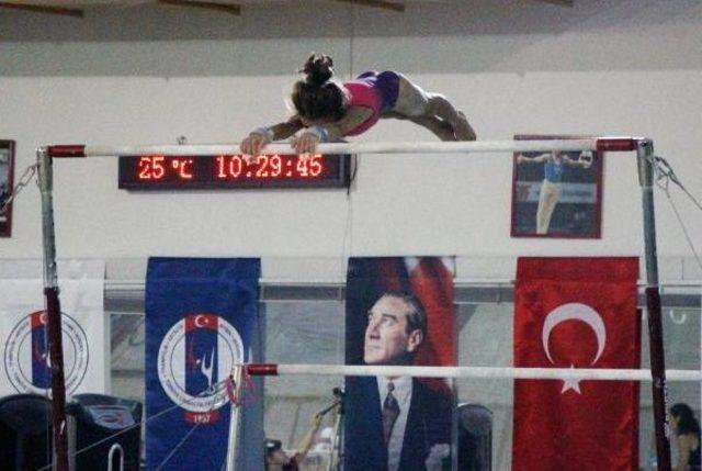 Bolu da, Artistik Cimnastik Federasyonu Kupası Başladı 1