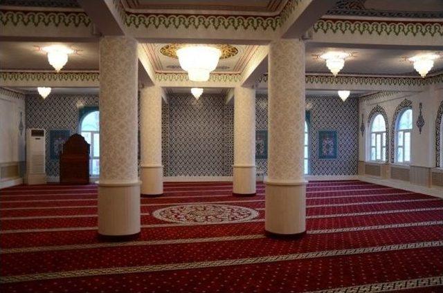 Çomü Camii Açıldı
