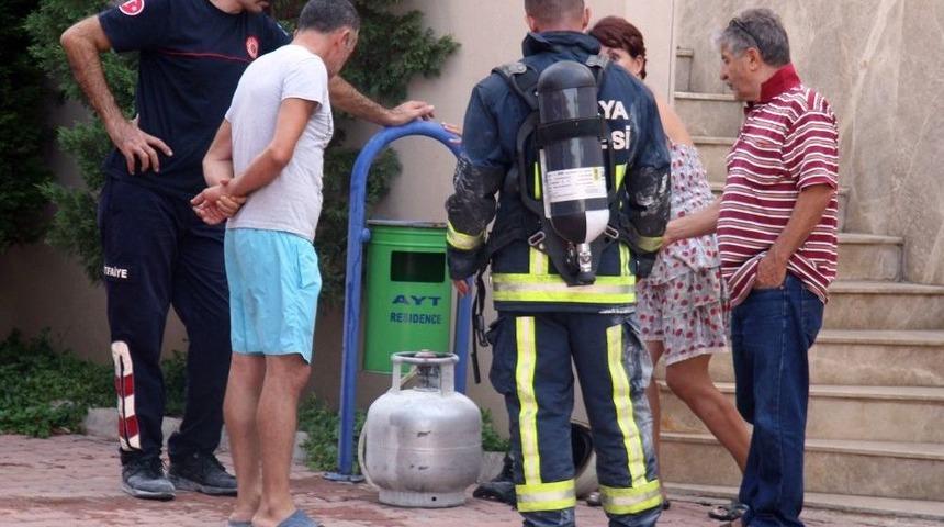 Tüp Patlamasından Çıkan Yangını Apartman Görevlisi Söndürdü