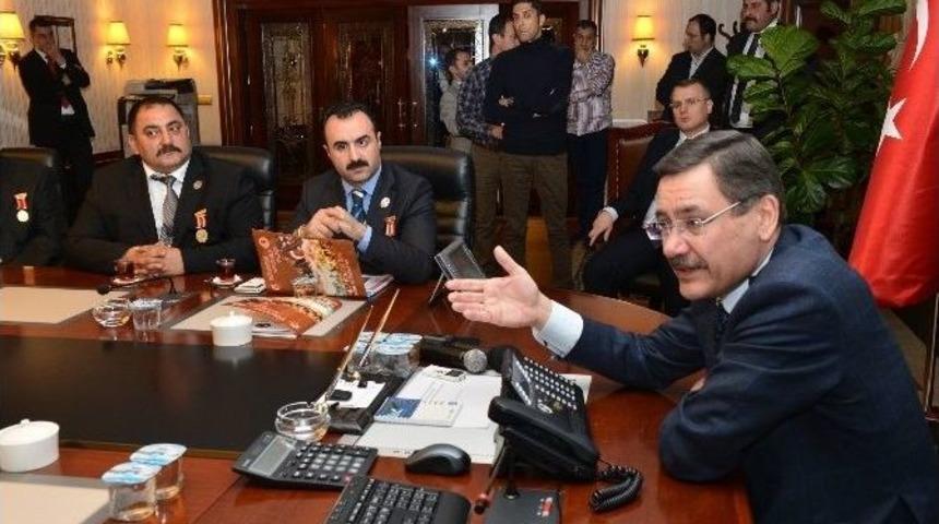 Gazilerden Başkan G&ouml;k&ccedil;ek&rsquo;e &ldquo;teşekk&uuml;r Ziyareti&rdquo;