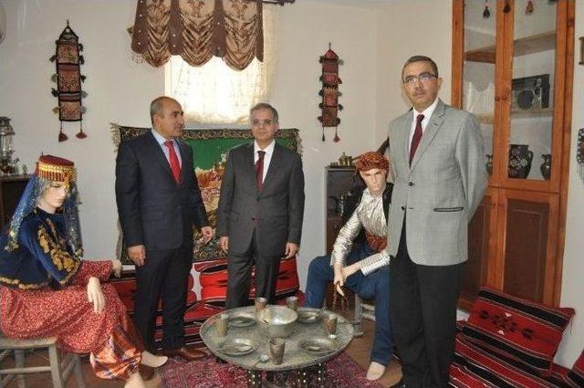 Vali Tapsız 7 Aralık &Uuml;niversitesini Ziyaret Etti 1