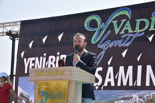 İzmit’in En Büyük Konut Projelerinden Vadi İzmit’in Temeli Atıldı