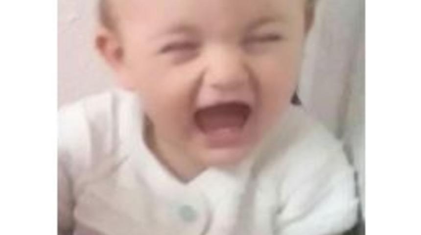 Balkondan D&uuml;şen 1.5 Yaşındaki Zehra &Ouml;ld&uuml;