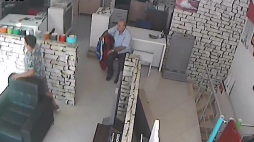 Aracıyla Geldiği İş Yerinden Telefon &Ccedil;alan Yaşlı Adam Kayıplara Karıştı