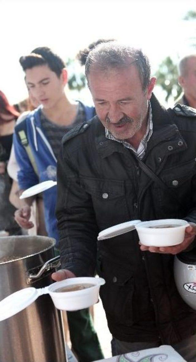 Antalya B&uuml;y&uuml;kşehir Belediyesi&rsquo;nden Aşure Etkinliği 1