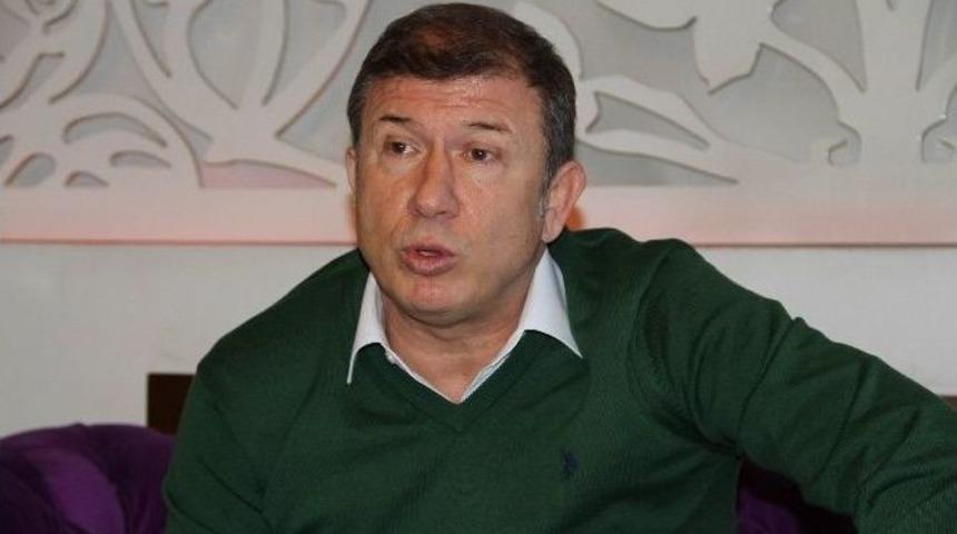 Tanju &Ccedil;olak, Fadıl Akg&uuml;nd&uuml;z&rsquo;&uuml; Mahkemeye Verdi