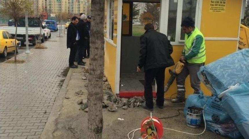 Horata Taksi Durağı Yerinden Kaldırıldı