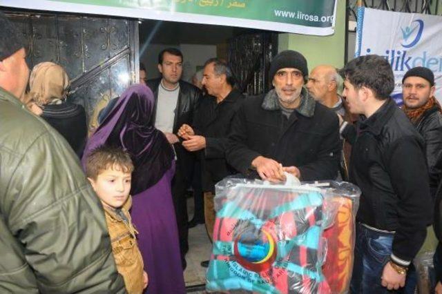 Gaziantep'te 5 Bin Suriyeli'ye Battaniye Yardımı