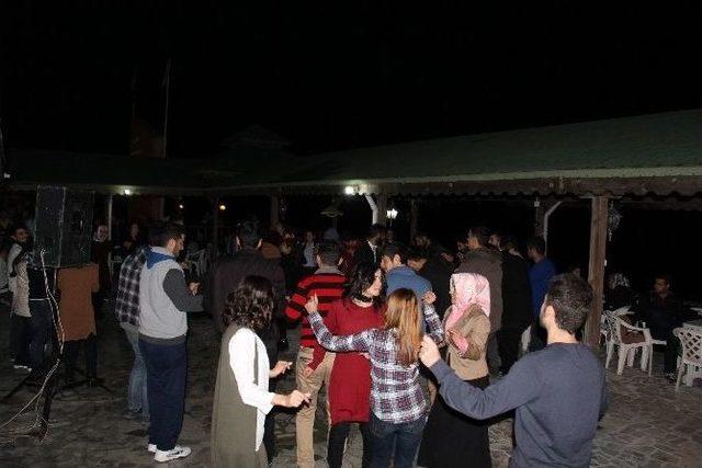 Myo Öğrencileri Gece Düzenledi