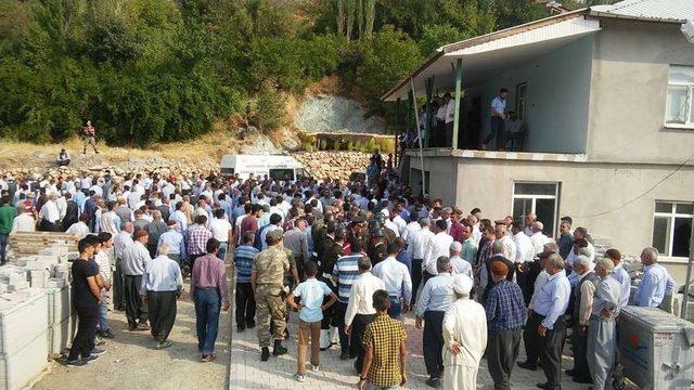 Hayatını Kaybeden Asker Toprağa Verildi