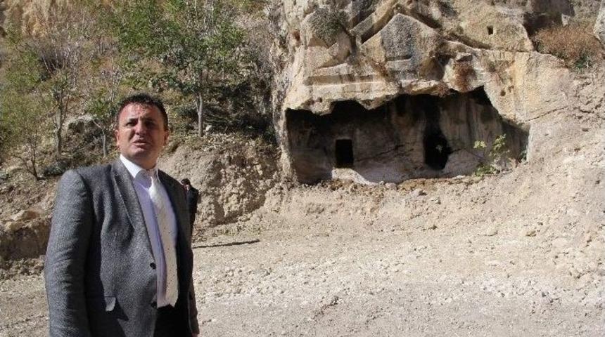 Ermenek Belediyesi&rsquo;nden Kaya Mezarlarla İlgili A&ccedil;ıklama