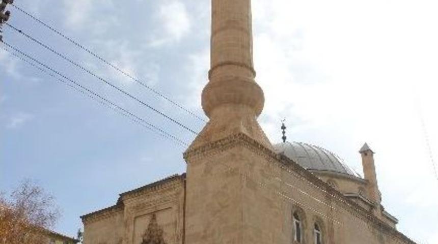 İmamsız Kalan Caminin Kapısına Kilit Vuruldu