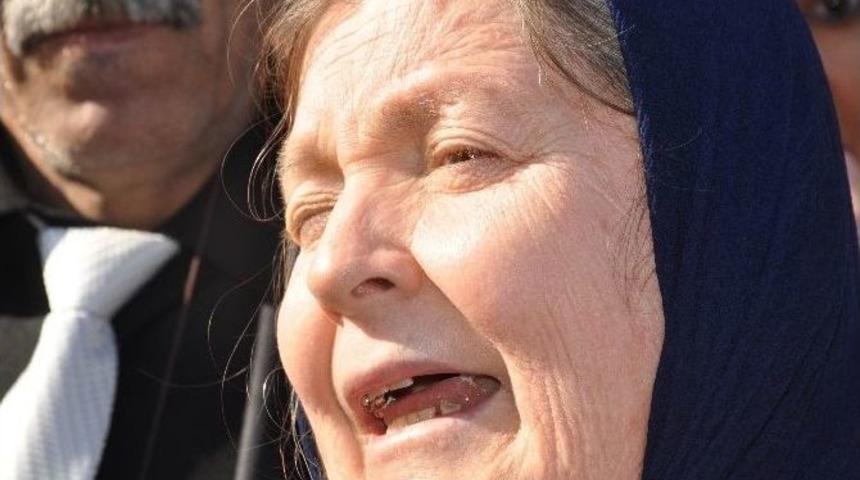 Abdullah C&ouml;mert&rsquo;in Annesi Hatice C&ouml;mert&rsquo;ten Polislere Sitem