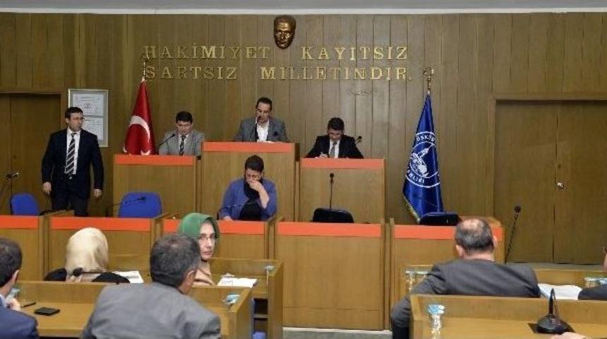 &Uuml;sk&uuml;dar Belediye Meclisi Başkan Vekillerini Se&ccedil;ti