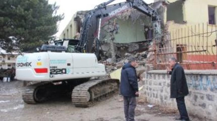 Yahyalı Belediye Başkanı Esat &Ouml;zt&uuml;rk: