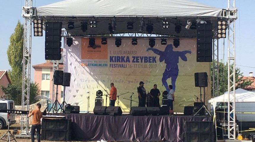 Seyitgazi&rsquo;de &rsquo;uluslararsı Zeybek Festivali&rsquo; Hazırlıkları Tamamlandı
