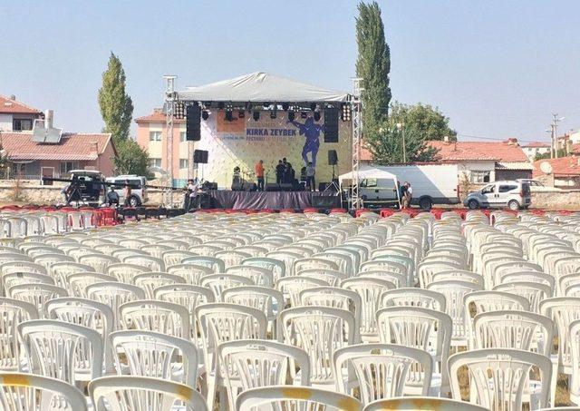 Seyitgazi’de ’uluslararsı Zeybek Festivali’ Hazırlıkları Tamamlandı 1