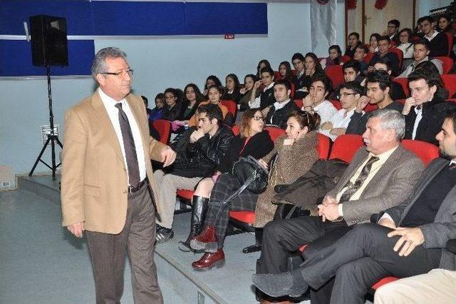 Gençlere ’başarıya Doğru’ Semineri