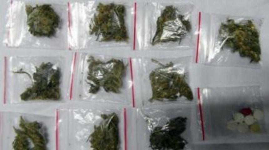 &Ccedil;orum&rsquo;da Uyuşturucu Ticareti Yapan 2 Kişi Tutuklandı