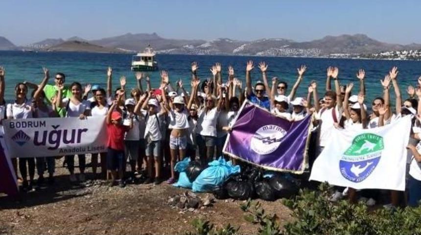 Turmepa'dan Bodrum'da Kıyı Temizlemeye Destek