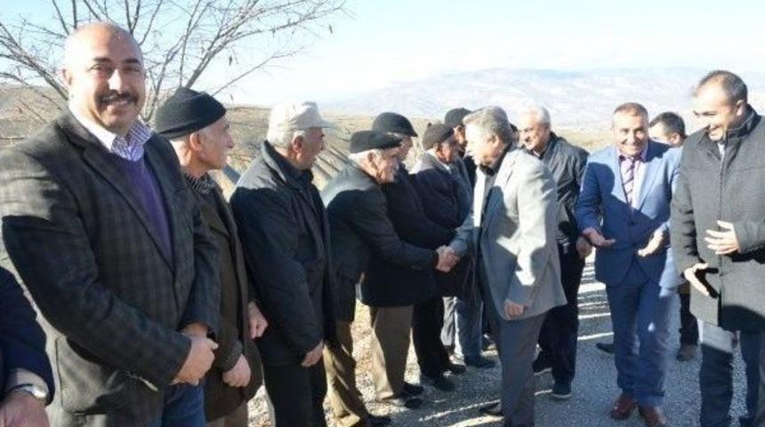 Vali Kahraman&rsquo;dan Kemah K&ouml;ylerine Ziyaret