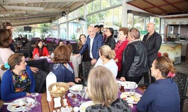 Başkan &Ouml;z, Hemşirelerle Buluştu 1