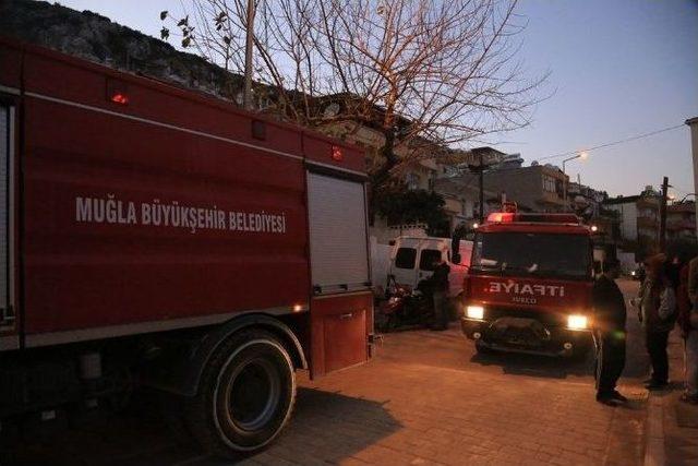 Milas&rsquo;ta Ev Yangını Korkuttu 2