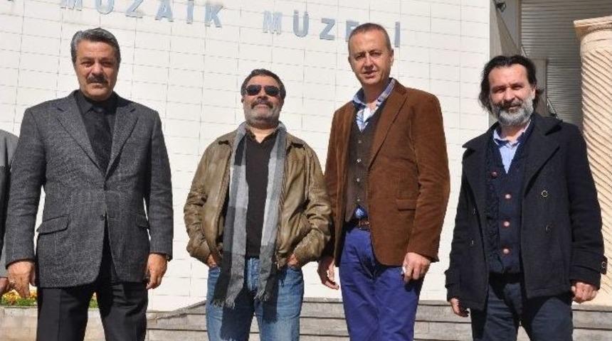 Ahmet &Uuml;mit Ve Kadir İnanır Zeugma M&uuml;zesine Hayran Kaldı