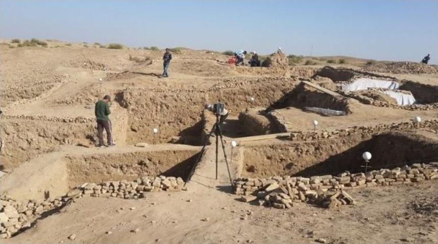 Sultan Alparslan T&uuml;rbesi Arkeolojik Kazı &Ccedil;alışmalarının 1. Sezonu Tamamlandı