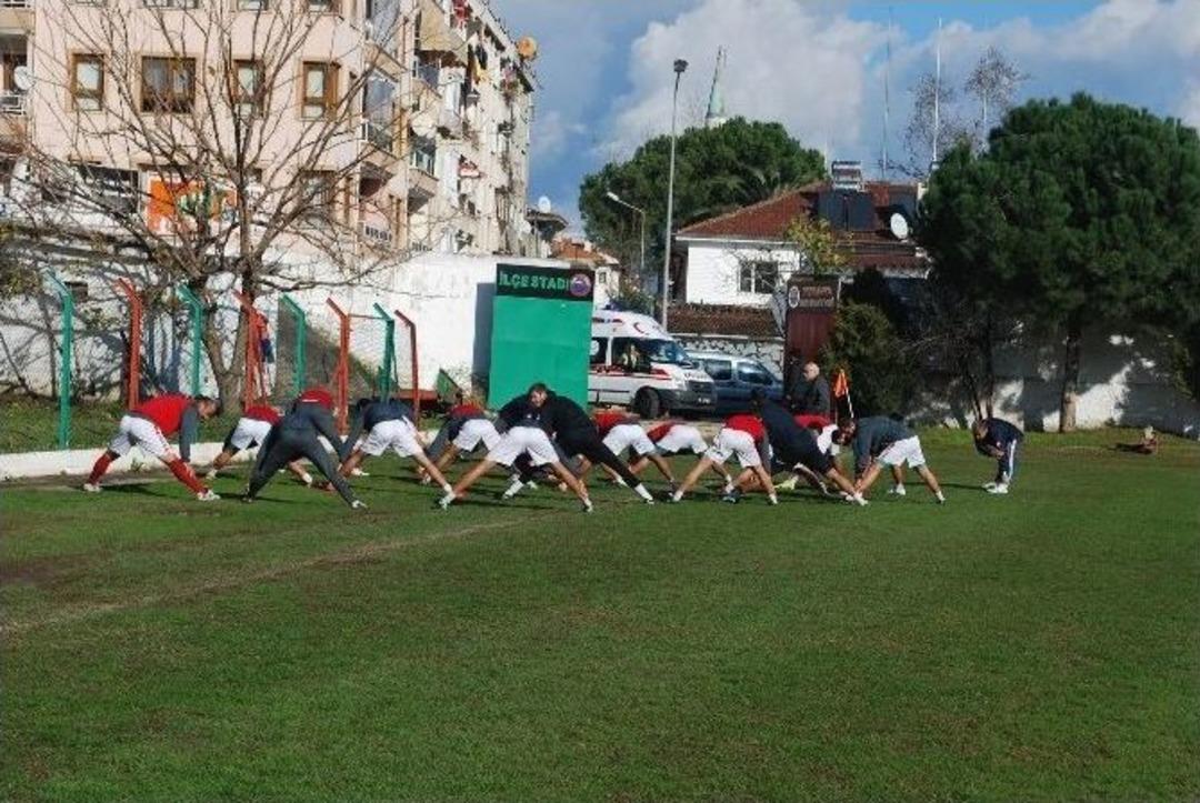 - Antrenman Sırasında Sahaya Ambulans Helikopter İndi